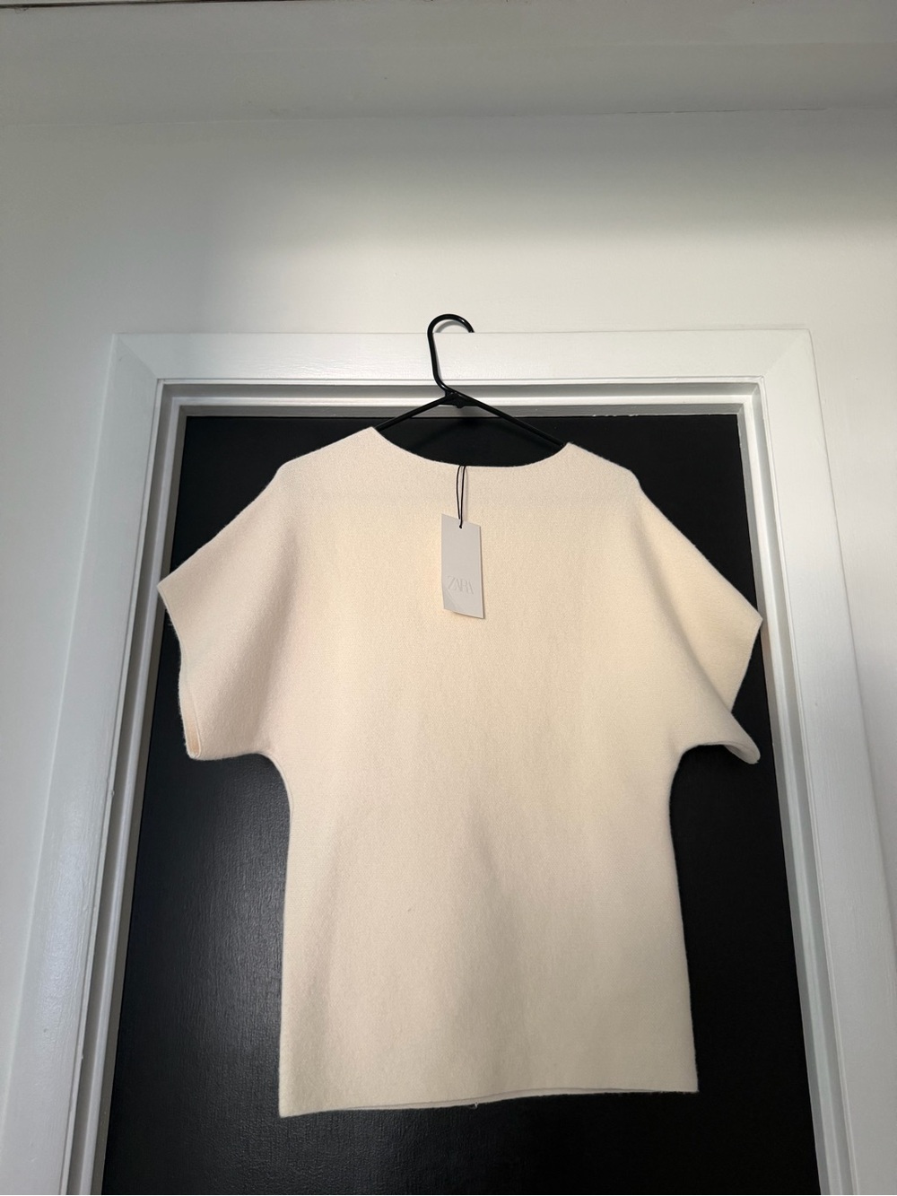 ZARA Cream Crew-Neck Short Sleeve Knit Top